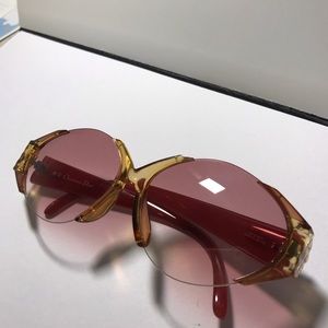 Vintage Rose coloured Christian Dior Sunglasses! Perfect for spring and summer!
